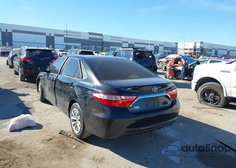 2017 Toyota Camry Le из США, поврежденный, VIN 4T1BF1FK5HU739208